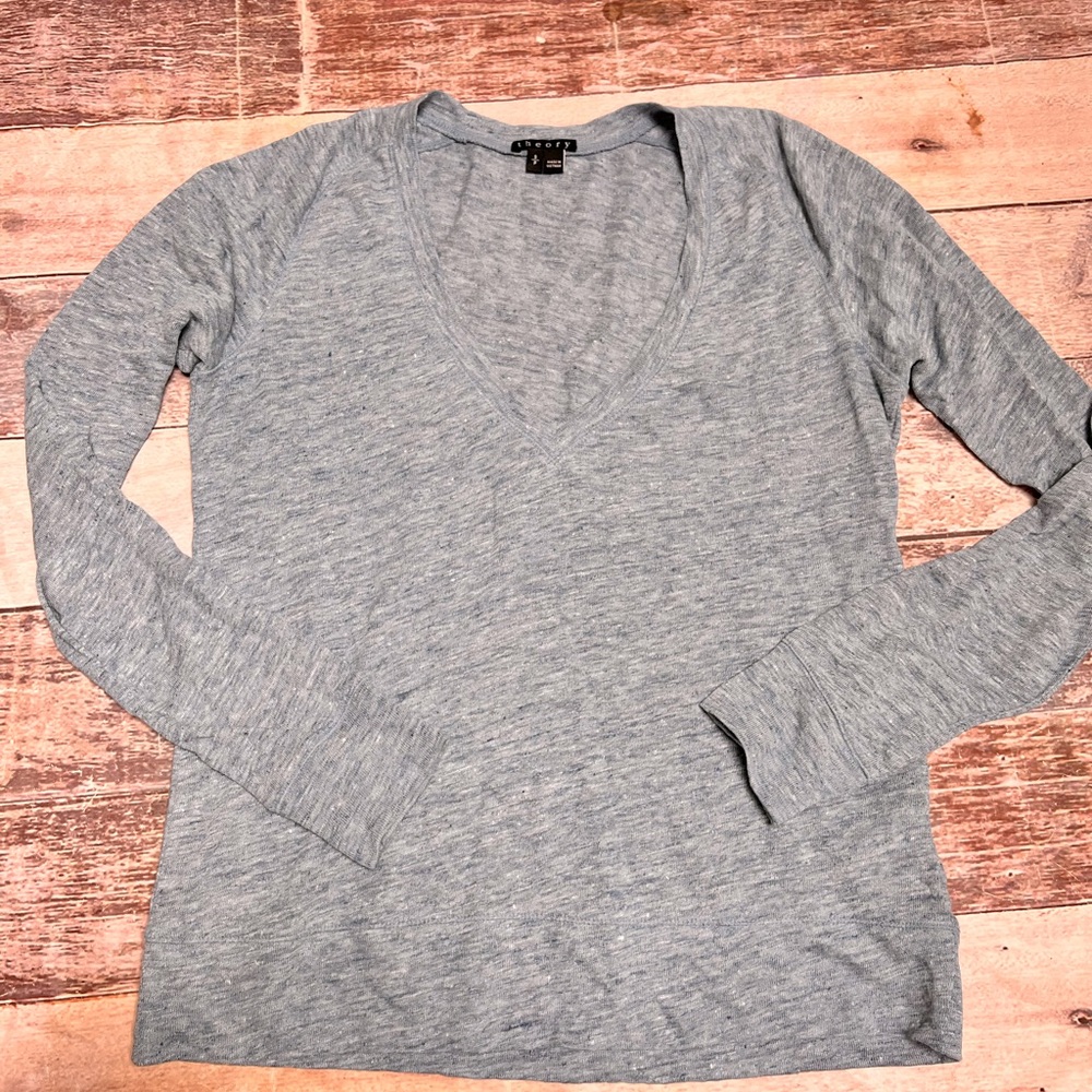 Theroy light blue‎ linen top size S
